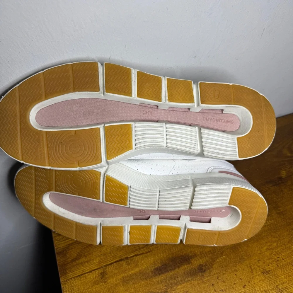 On The Roger Advantage Tennis Shoes Womens Size 10 White Rose 3WD30241188